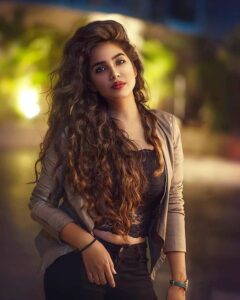 سخنی با خوانندگان گرامی : 4 beauty girl
